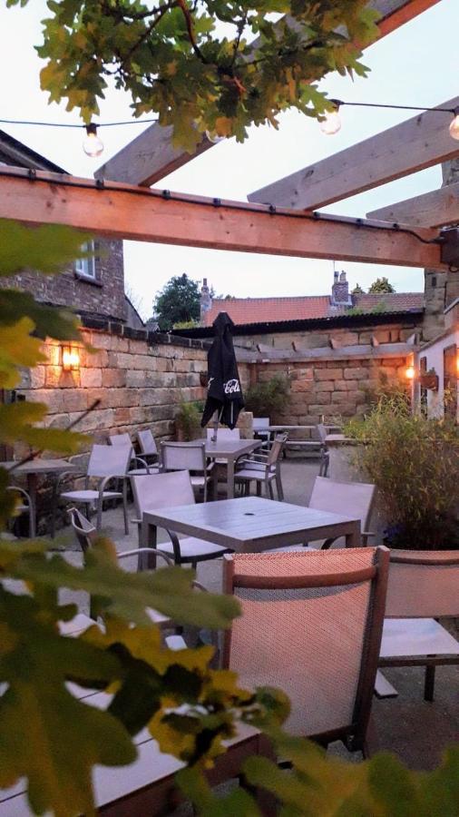 Royal Oak Hotel Great Ayton Bagian luar foto
